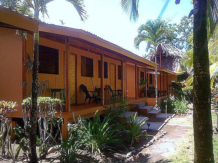 Cabinas Sol Y Mar Zancudo ภายนอก รูปภาพ